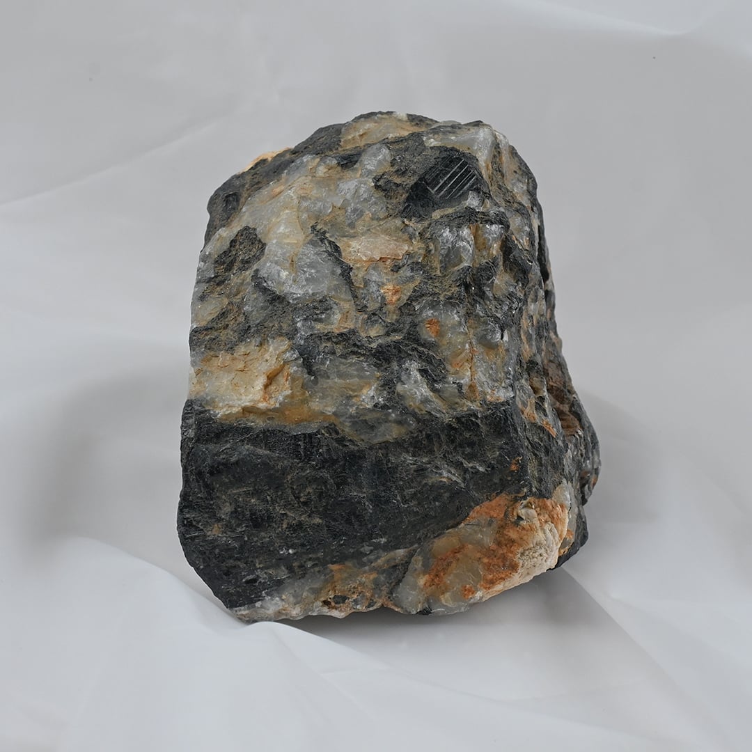 Black Tourmaline 0.087 GM.